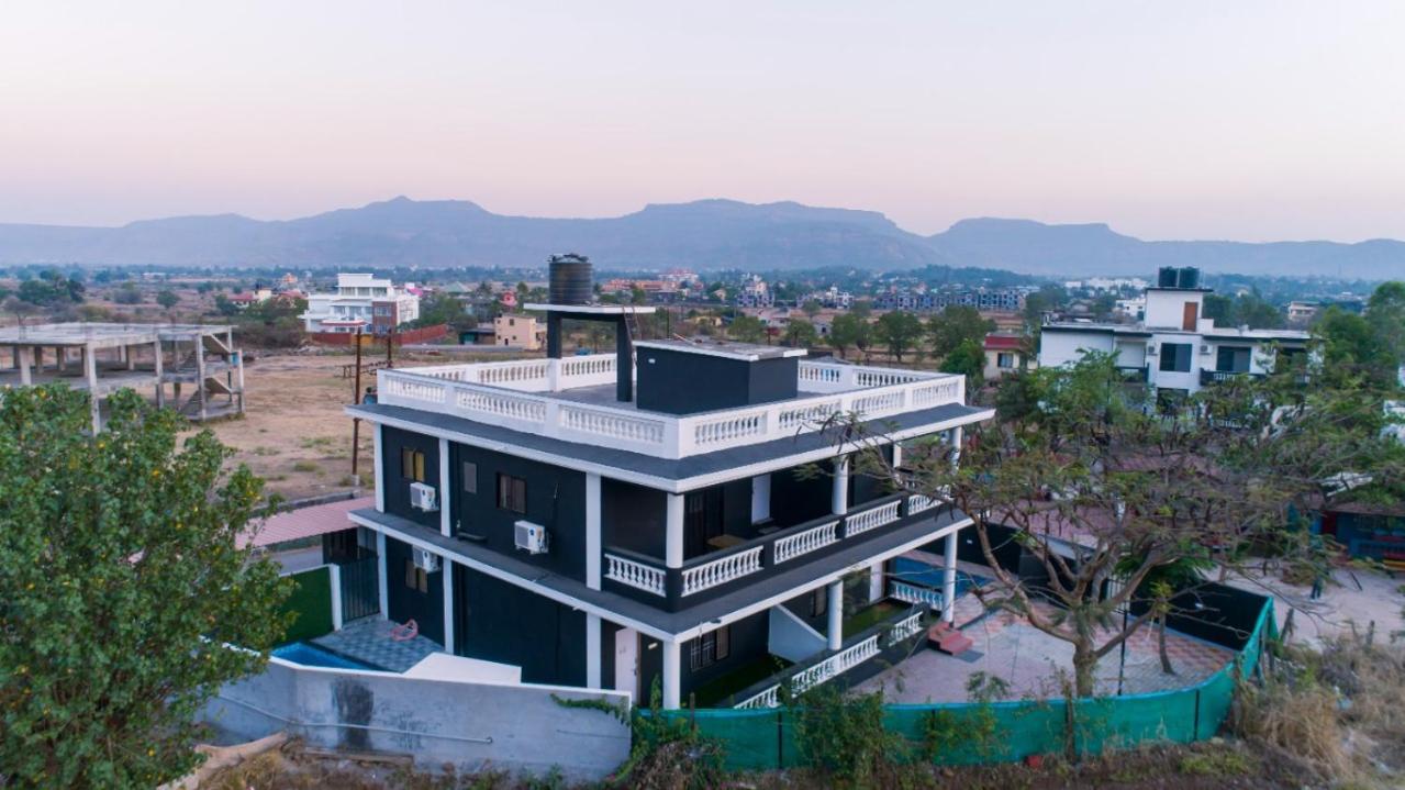 Empyrean Stay Ll 3Bhk Ll Jaguar Villa Ll Ac Ll Pvt Pool Ll Luxury Lonavala Luaran gambar