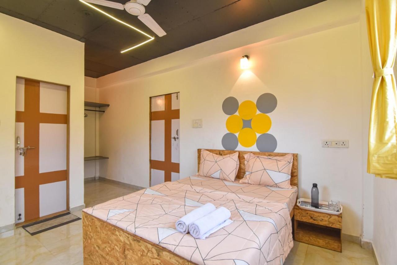 Empyrean Stay Ll 3Bhk Ll Jaguar Villa Ll Ac Ll Pvt Pool Ll Luxury Lonavala Luaran gambar